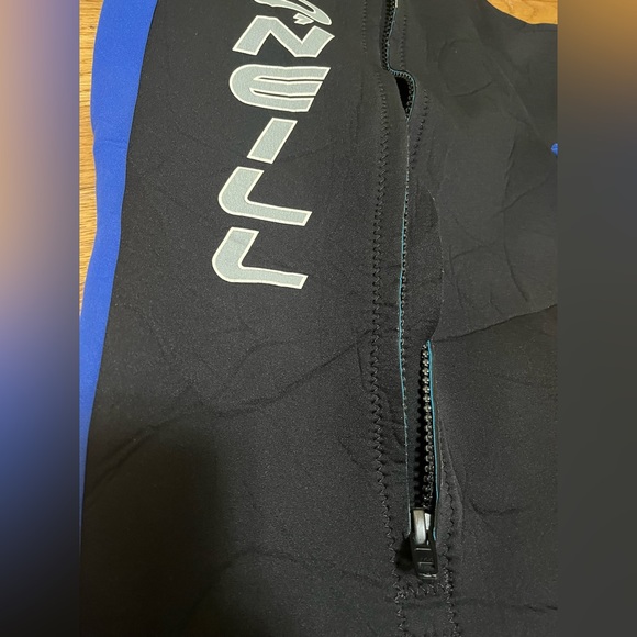 O’Neill 2/1 short wetsuit medium - Picture 3 of 6